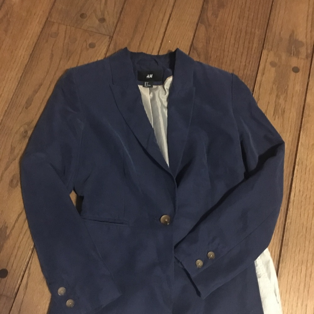 Navy H&M blazer size 6