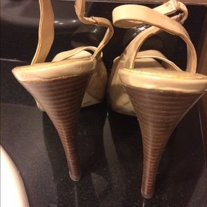 Jessica Simpson nude slings