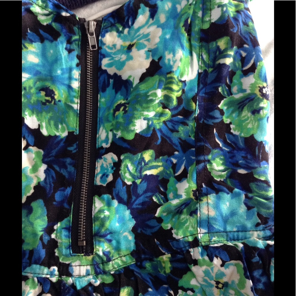 Floral Ruffle Dress - Picture 3 of 3