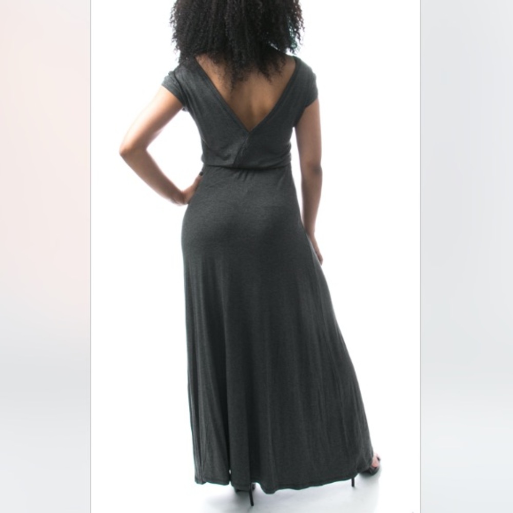 ✨Eyanatia Chic Charcoal Grey Maxi Dress✨