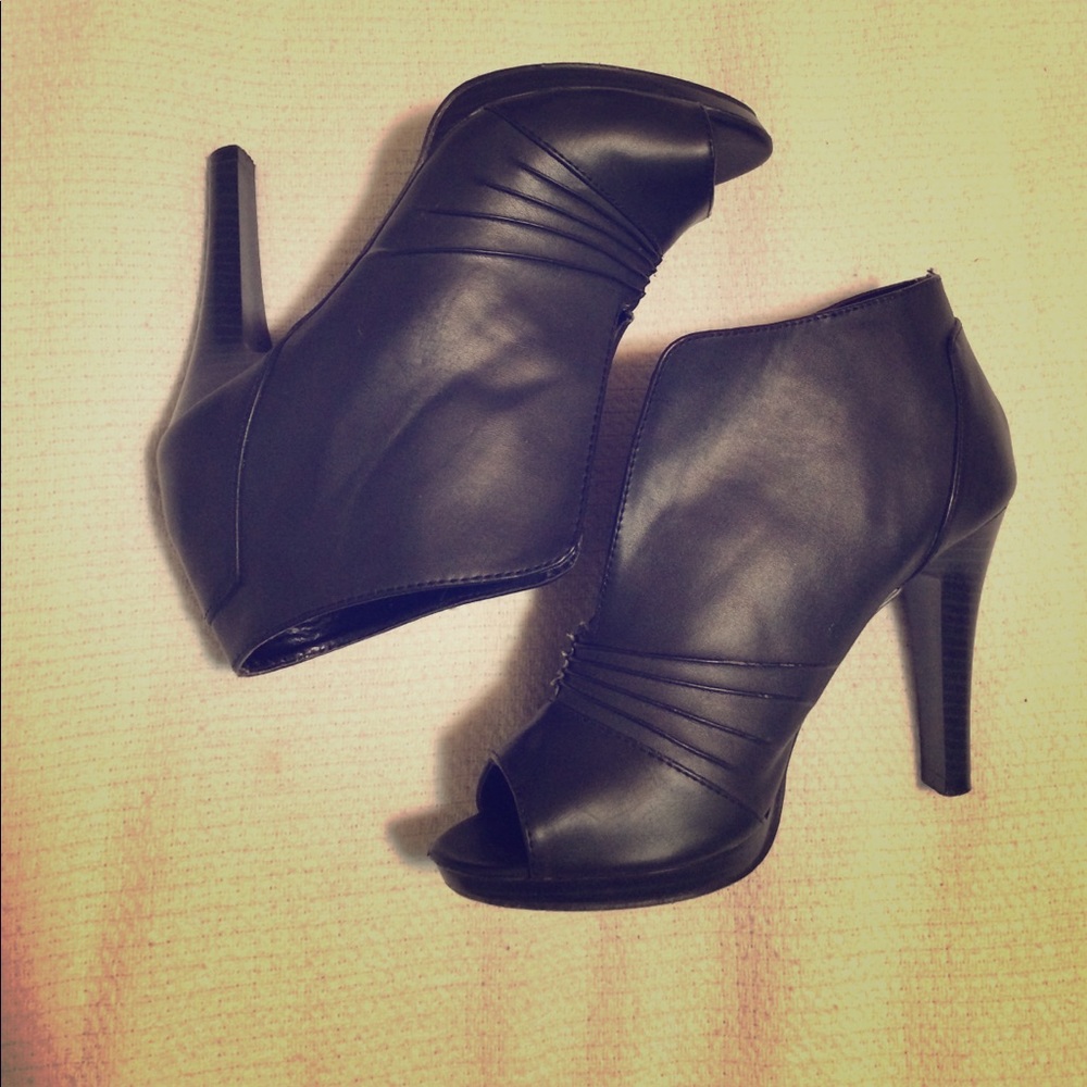 Black heels