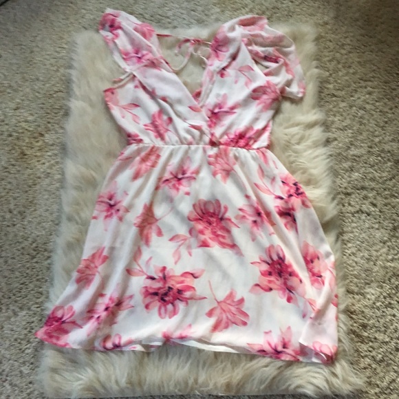 Pink and cream lush floral dress - Picture 7 of 8