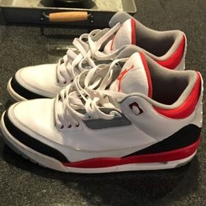 Jordan 3 - Fire Red