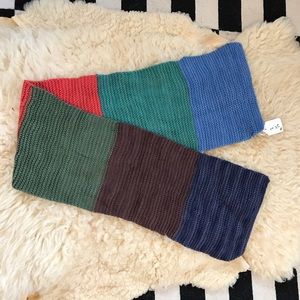 MaMa's hand Knit square scarf