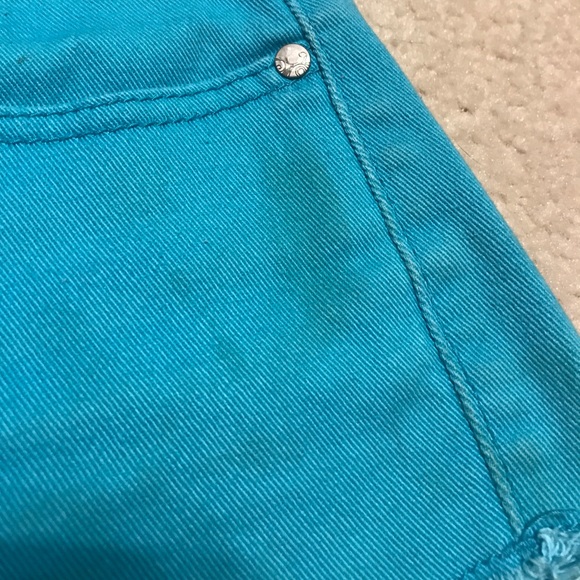 Charlotte Russe low rise shorts - Picture 2 of 4