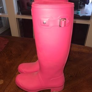 Bubblegum pink Hunter rainboots