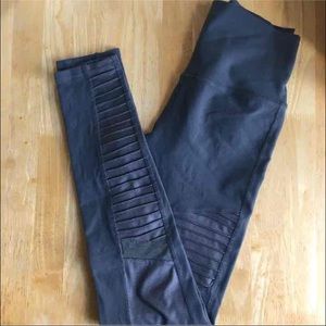 Alo Yoga High Waist Moto Legging