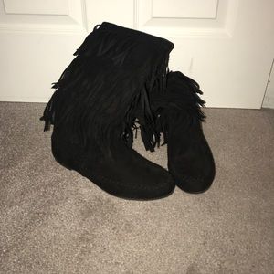 Like new black moccasin style boots