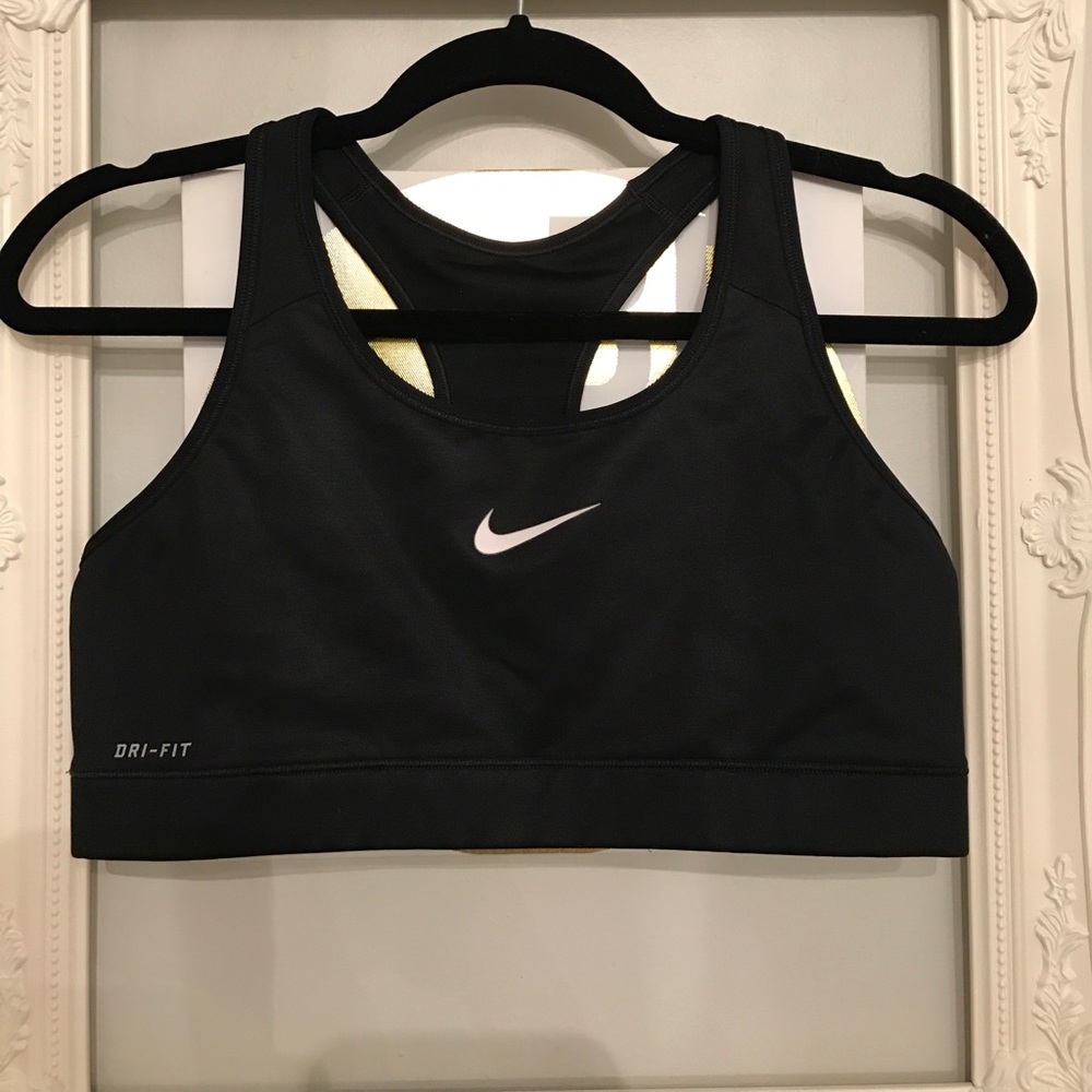 NWOT Nike Dri-Fit Sports Bra
