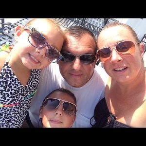 Meet your Posher, Robin