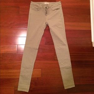 UNIQLO KHACKI JEANS