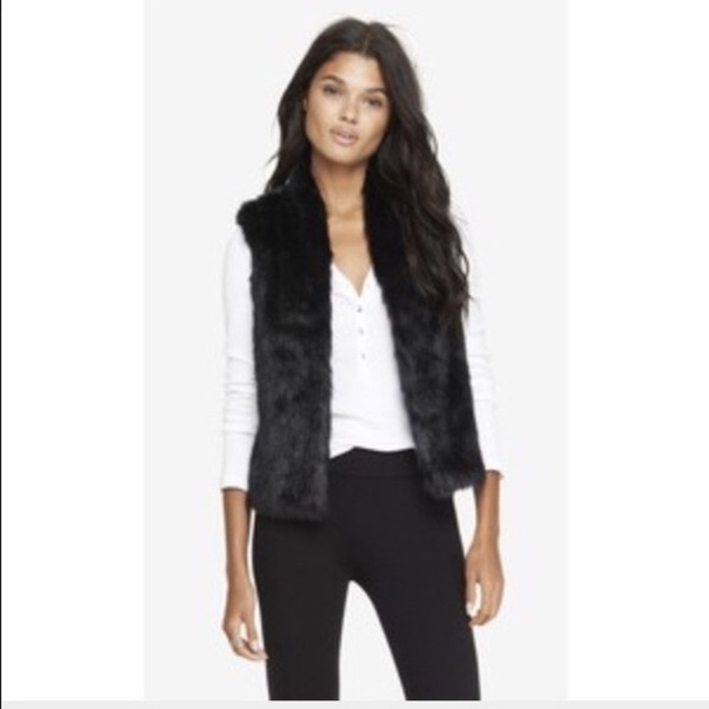 Express black faux fur vest size L