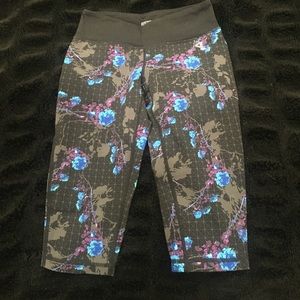 Aritzia parklife cropped workout pants