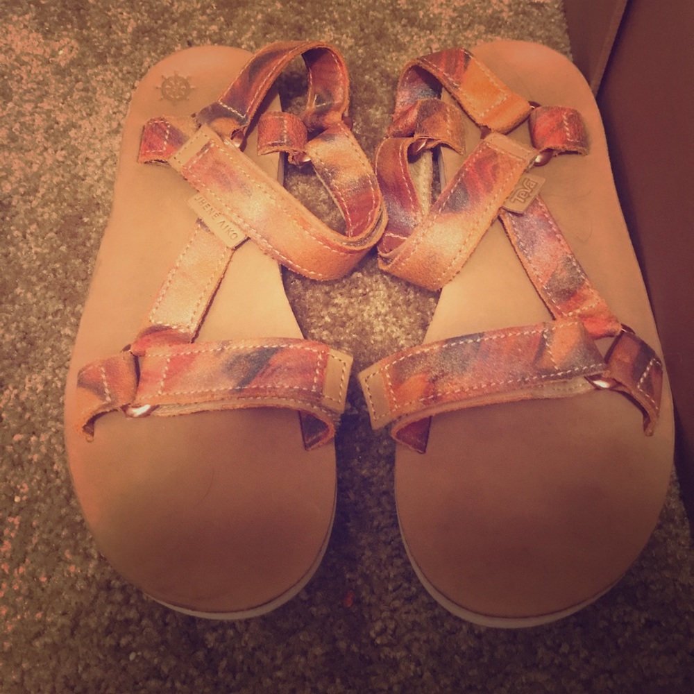 Jhene aiko tevas