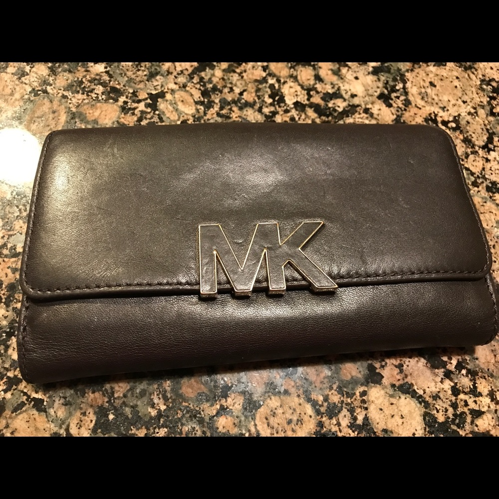 SOLD!!! Michael Kors Wallet