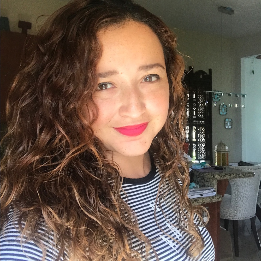 Meet your Posher, Danette