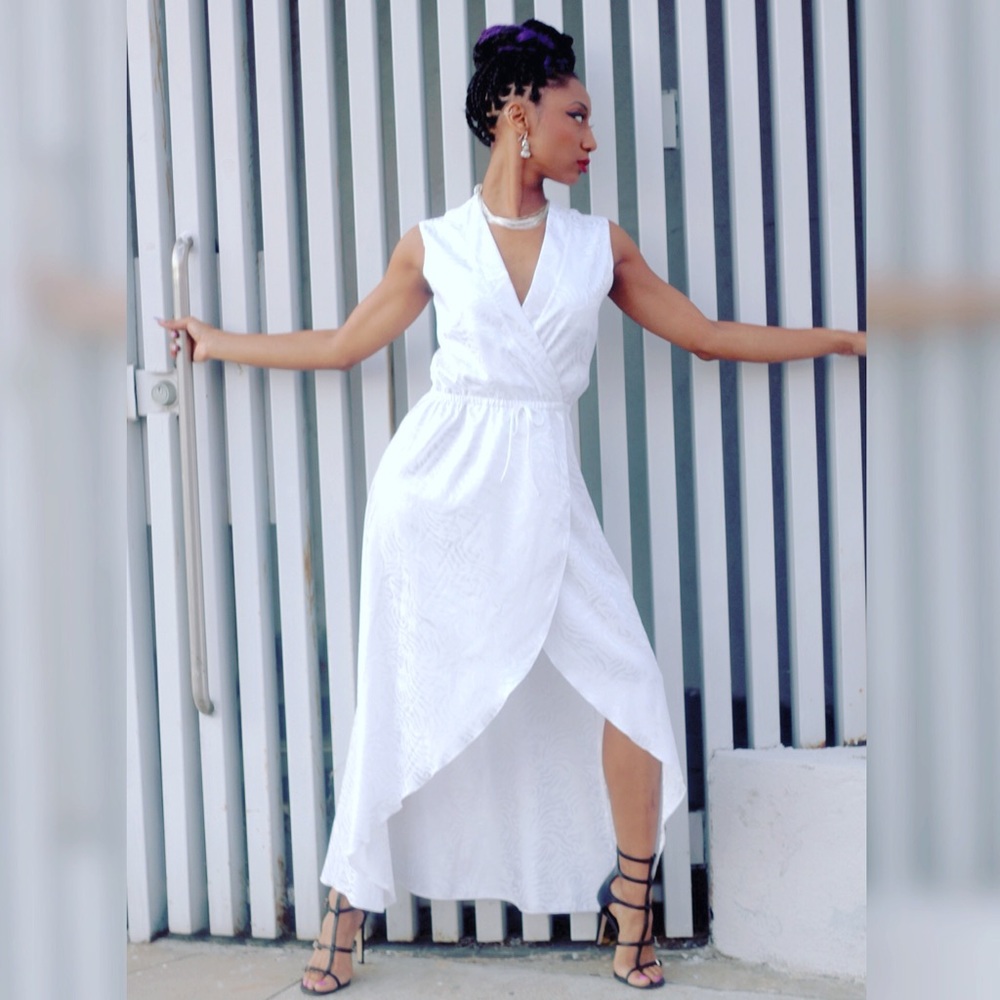 🌷 Eyanatia Sassy White Tulip Dress 🌷