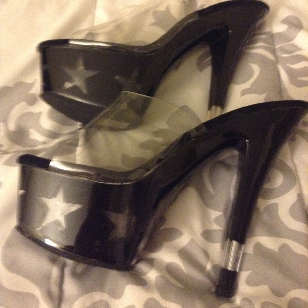 Stripping heels black with purple lights 💋