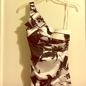 One shoulder GORGEOUS gown