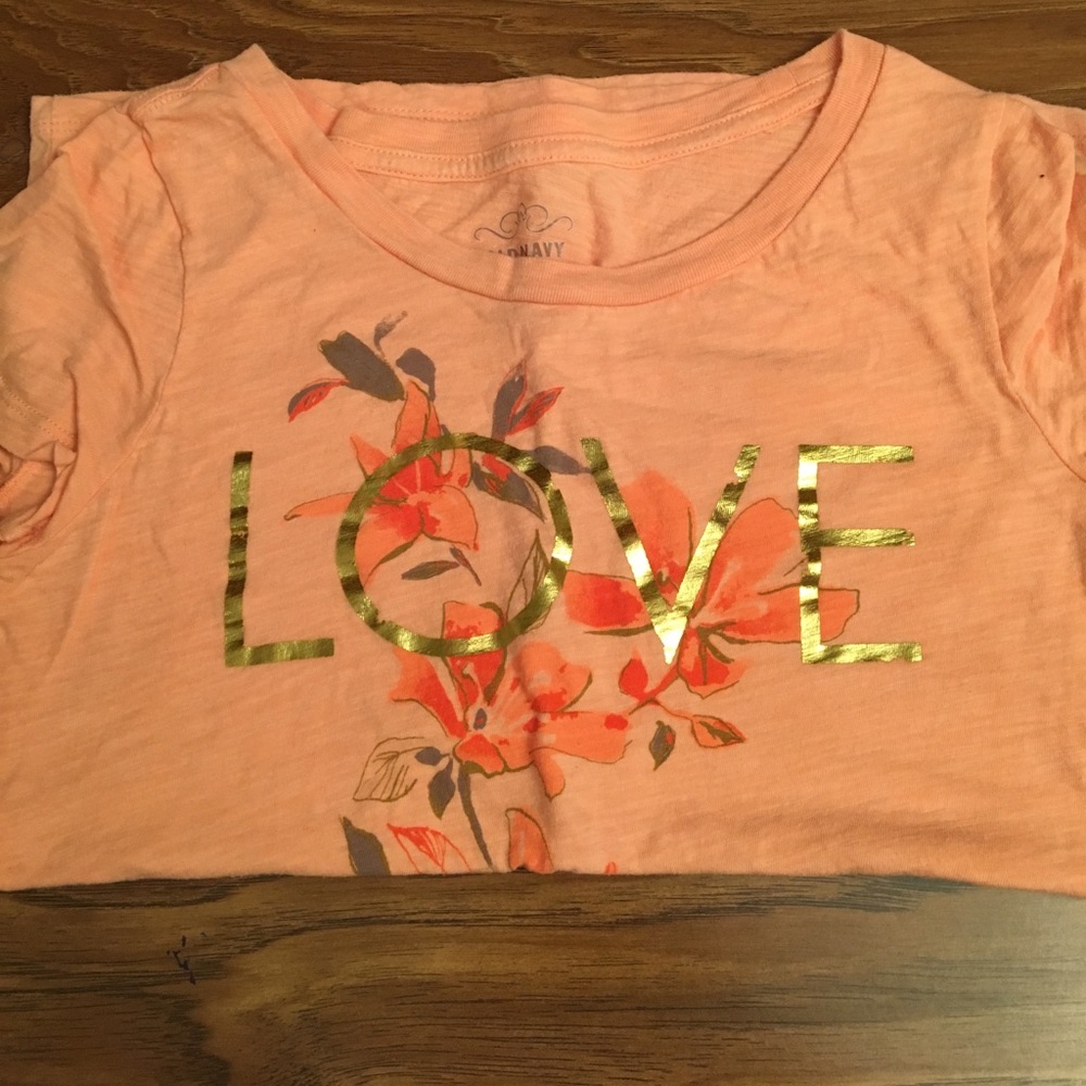 old navy graphic tee