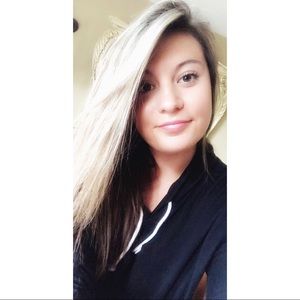 Meet your Posher, Molly