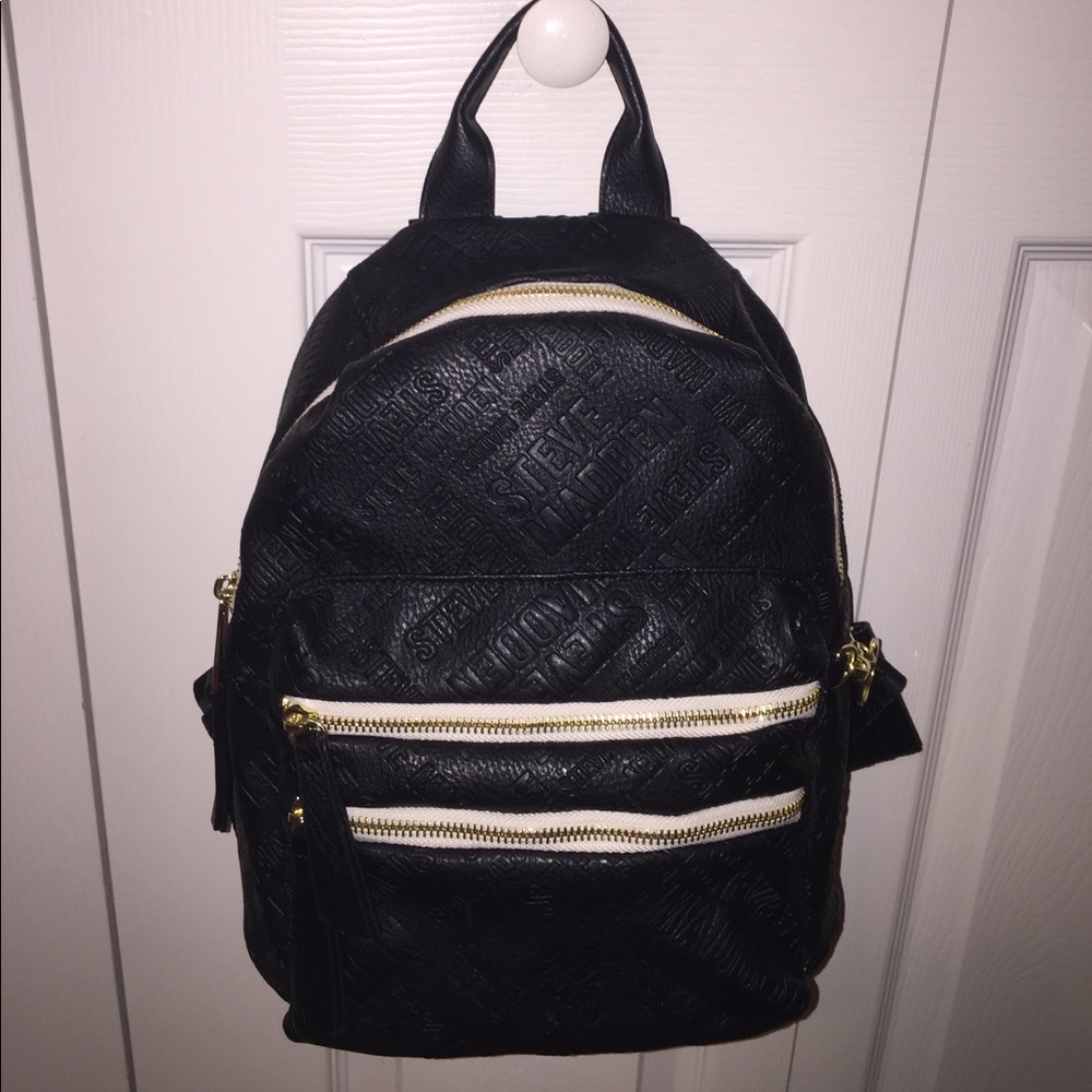 Never used just bought Steve Madden back pack