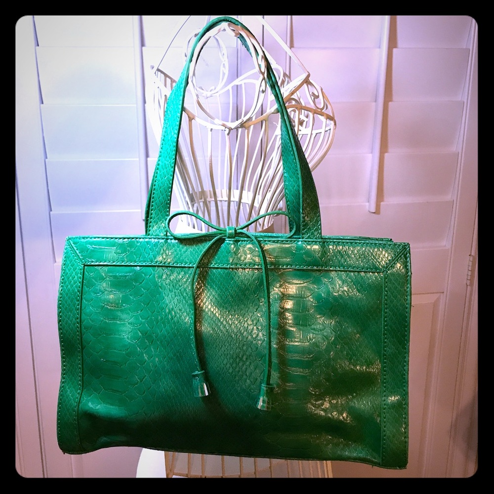 Liz Claiborne purse - Kelly green