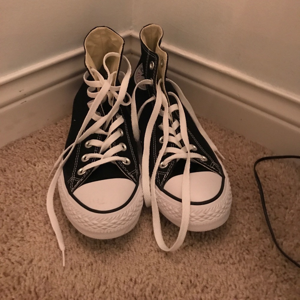 BLACK HIGHTOP CONVERSE