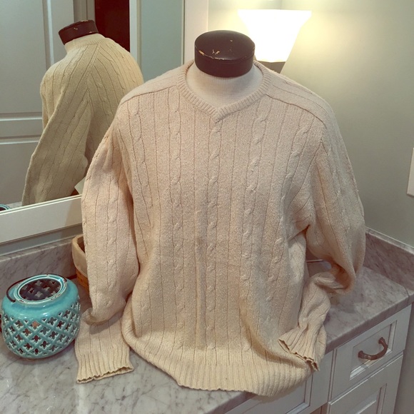 Men's American Eagle v neck sweater in beige. - Picture 1 of 2