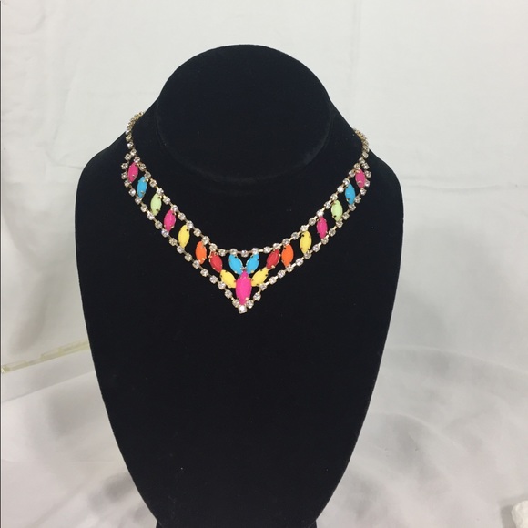 Jewelry - NWOT colorful necklace worn once