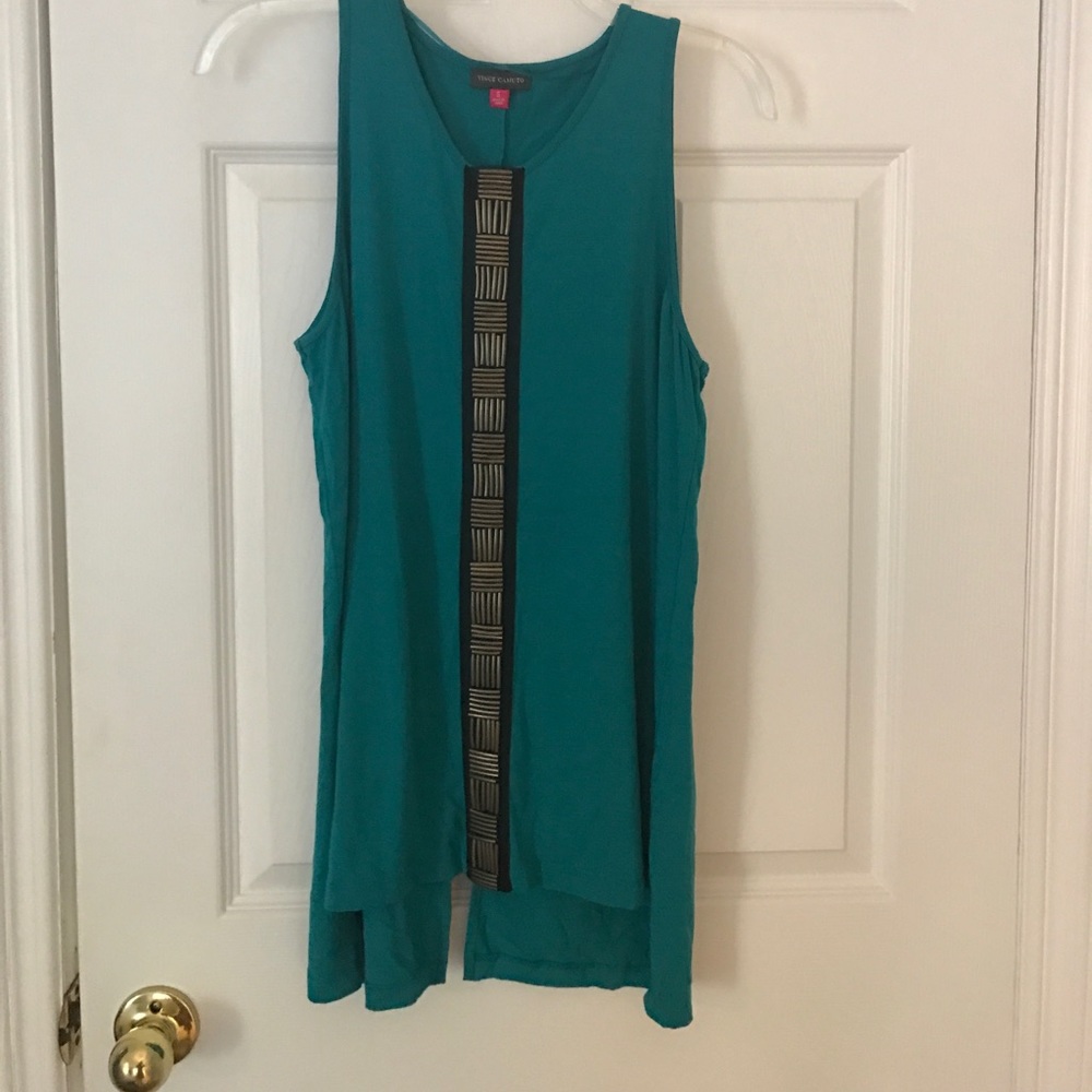 Teal log tank with black beading down the center