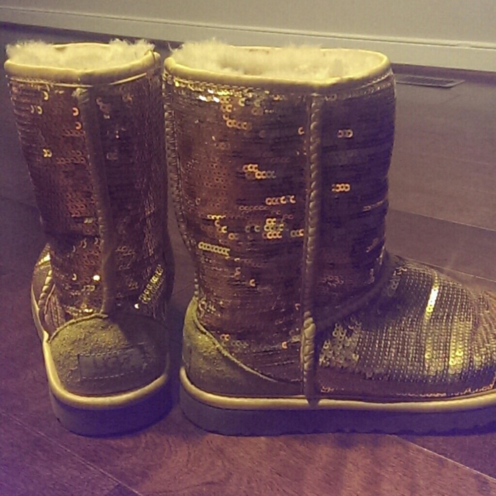 UGG - Gold Sequin Short Boot