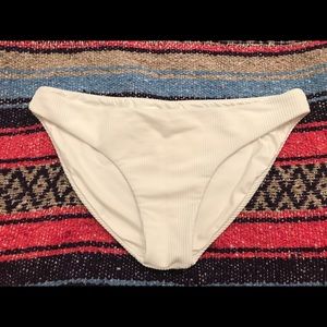 Frankie's Bikinis Shea bottom in white size medium