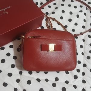 SALVATORE FERRAGAMO • lydia camera bag