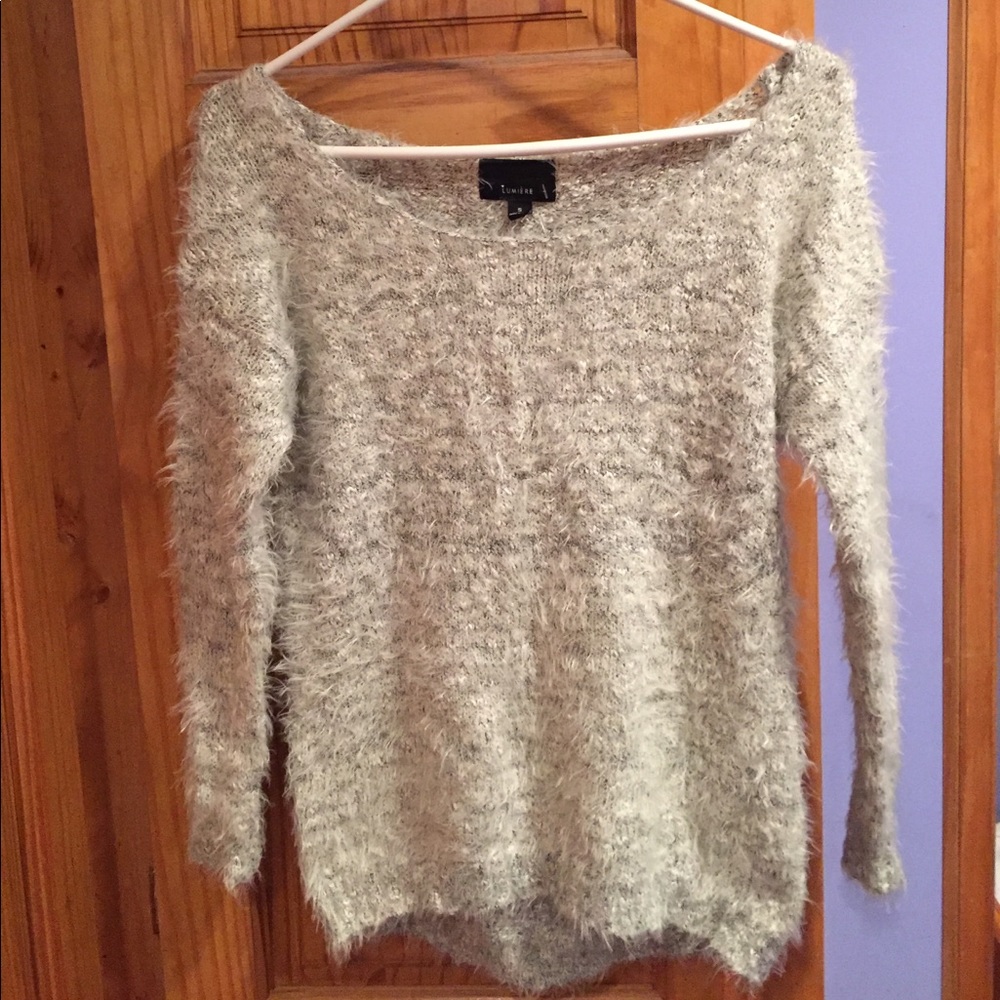 Fuzzy Sweater🖤