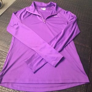 Under armour 1/4 zip. Size med.
