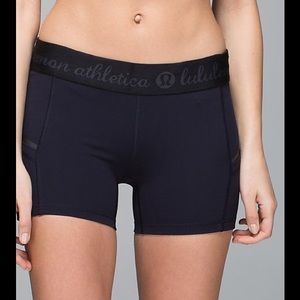 Lululemon size 6 What the Sport Short