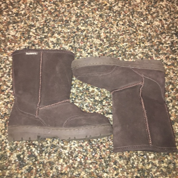 Bearpaw Brown Boots - Picture 3 of 5