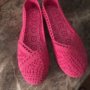 Pink lace shoes