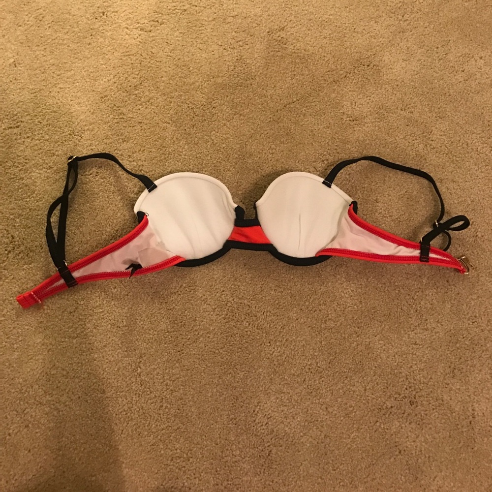 Triangle Bathing suit - Picture 2 of 2