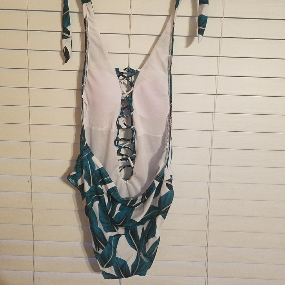 Bathing suit