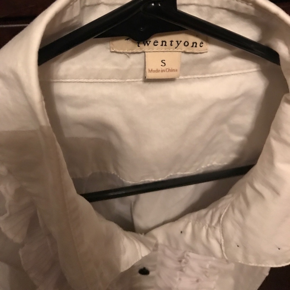 Summer tops - Picture 3 of 3