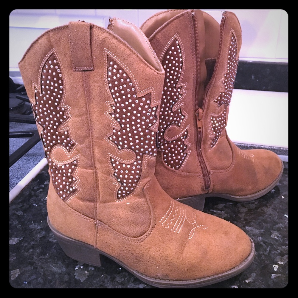 Justice boots
