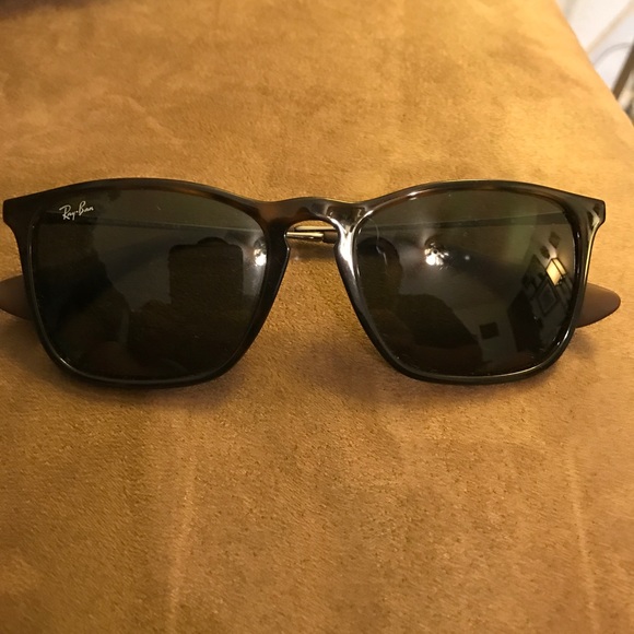 Authentic Ray Ban Sunglasses - Picture 1 of 4