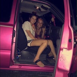 Meet your Posher, Danica