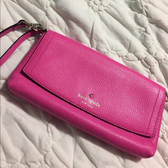 kate spade Handbags - Kate Spade Wristlet / Clutch