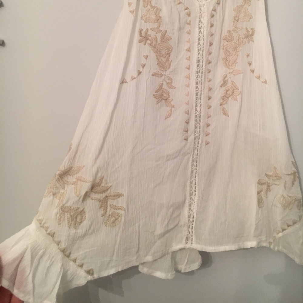 Cream racerback tank w dark cream embroidery