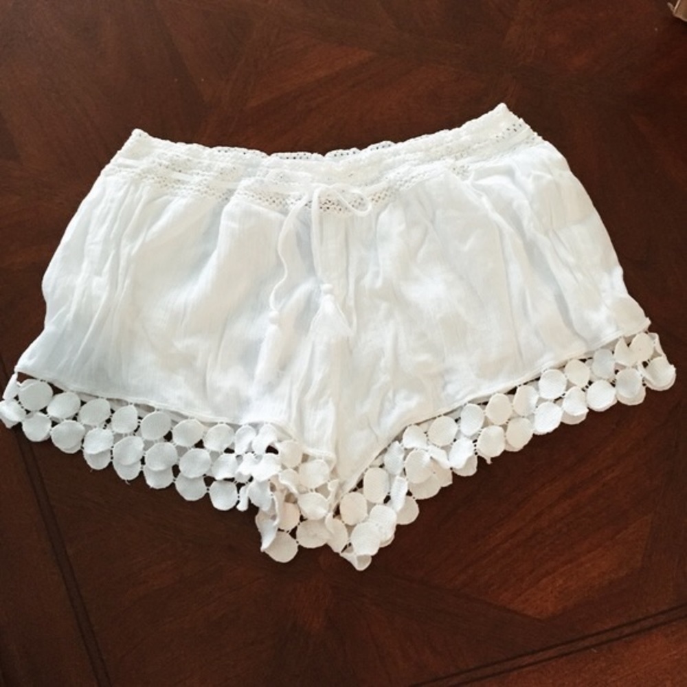 Aerie White crochet shorts