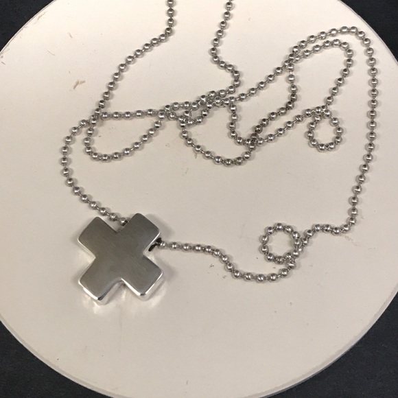 Jewelry - Pendant and chain