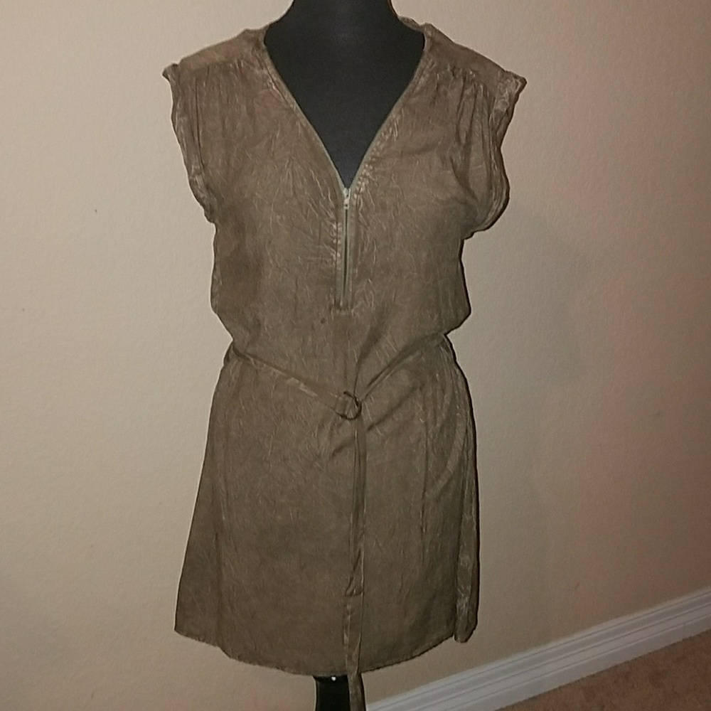 Brown dress
